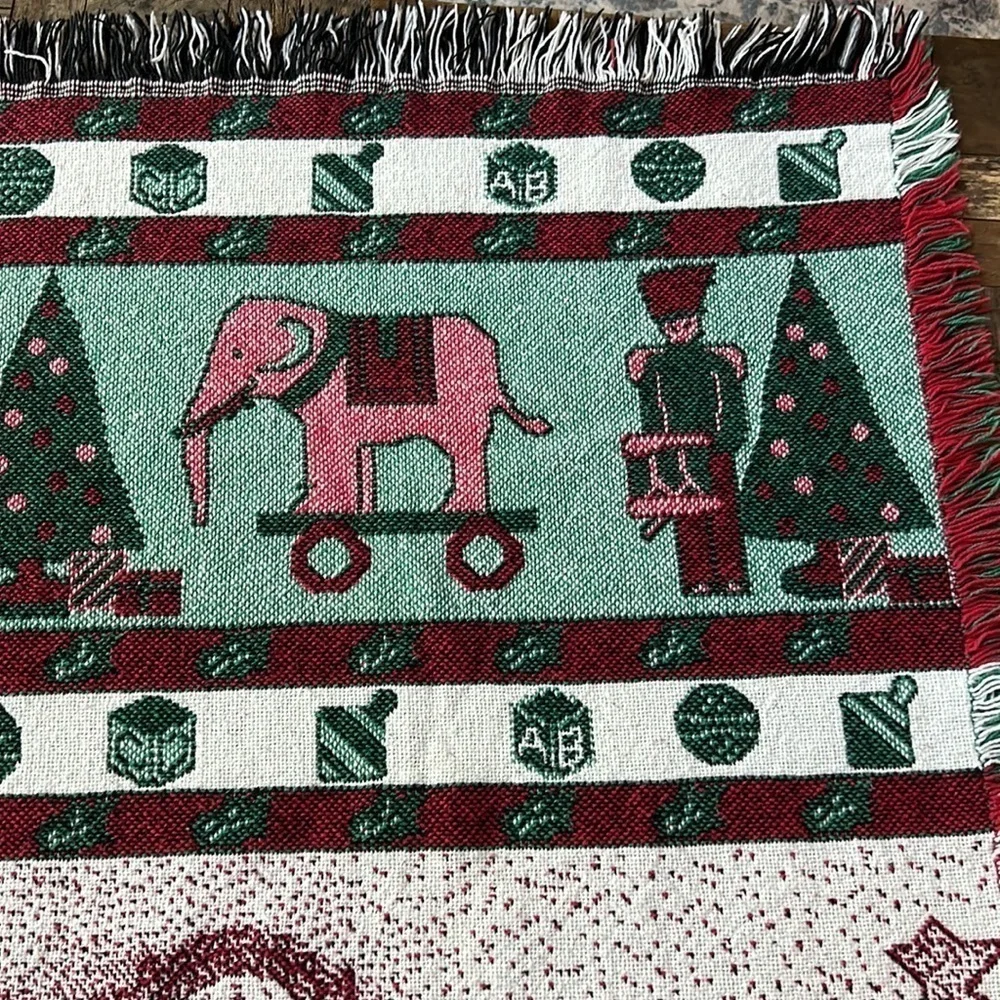 Manual Woodworkers Weavers 1993 Christmas Throw
